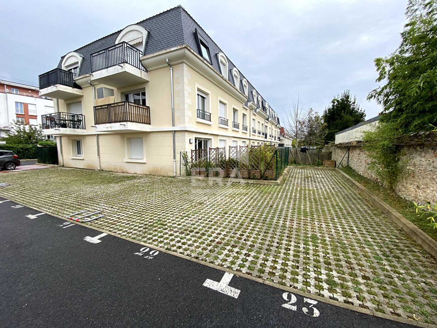 Vente Garage / Parking à Saint-Fargeau-Ponthierry 0 pièce