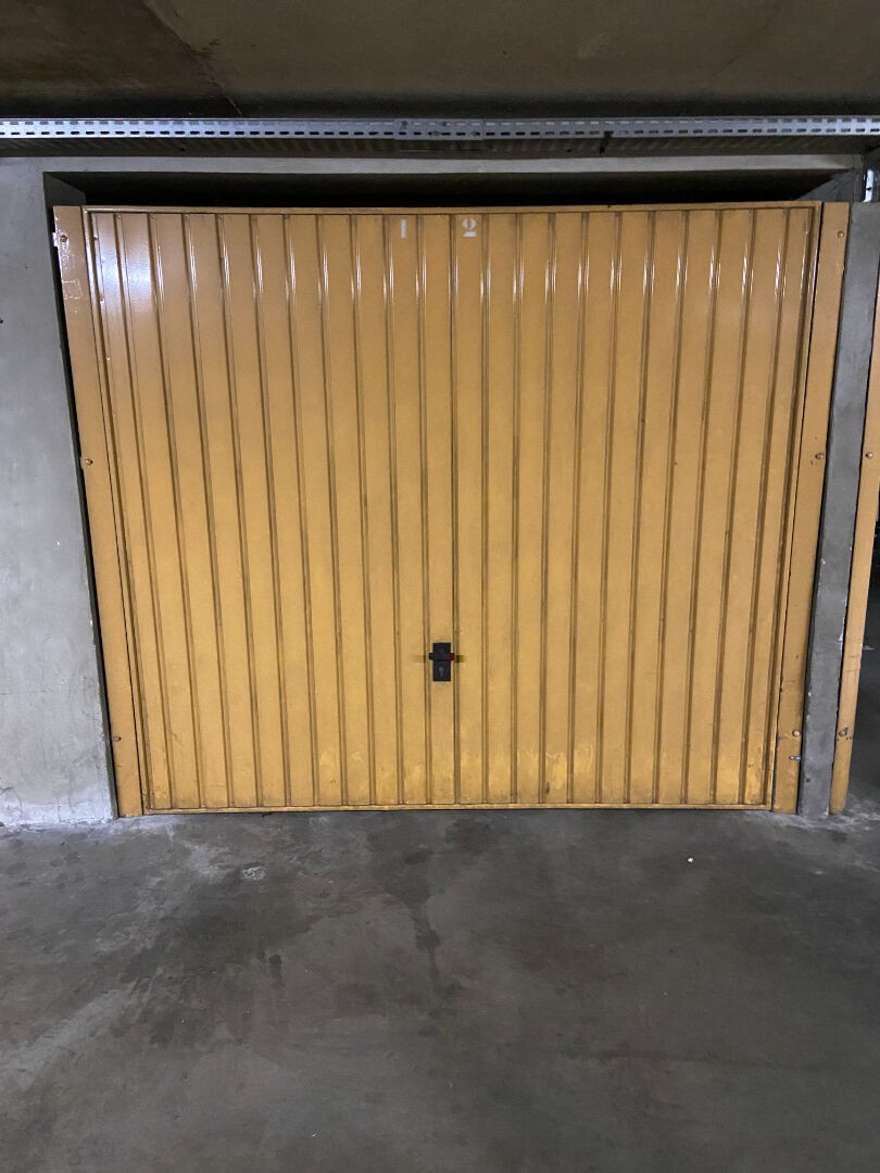 Location Garage / Parking à Caluire-et-Cuire 0 pièce