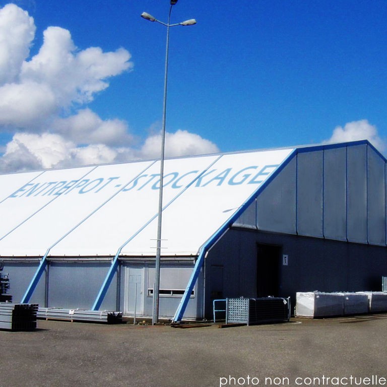 Location Garage / Parking à Ferrières 0 pièce