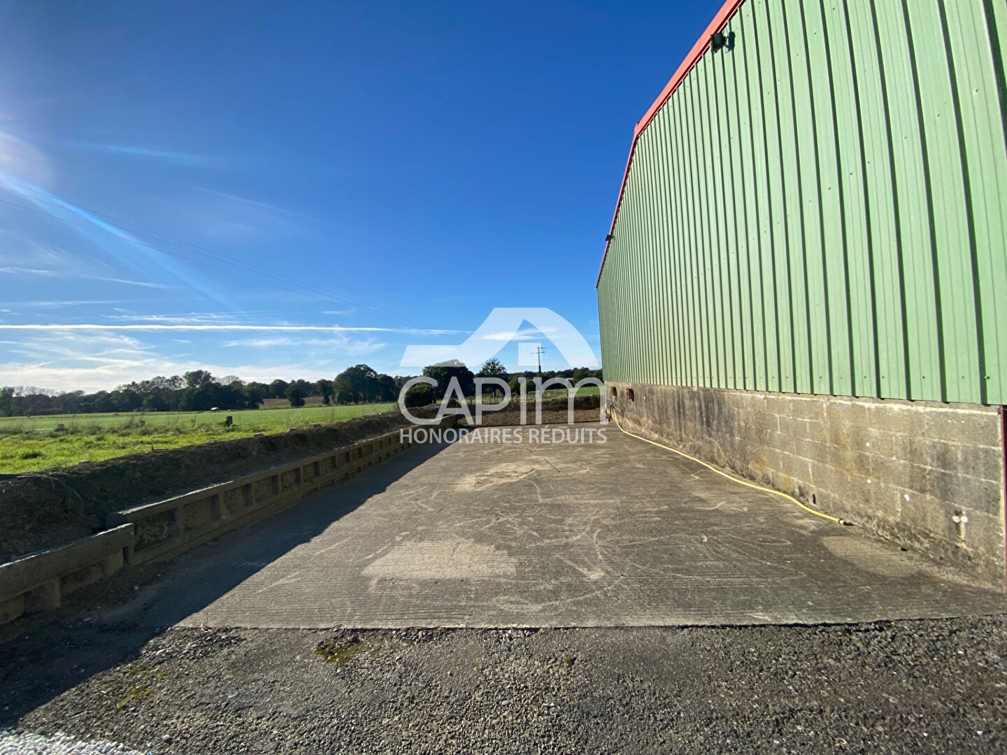 Vente Garage / Parking à Saint-Ellier-du-Maine 0 pièce