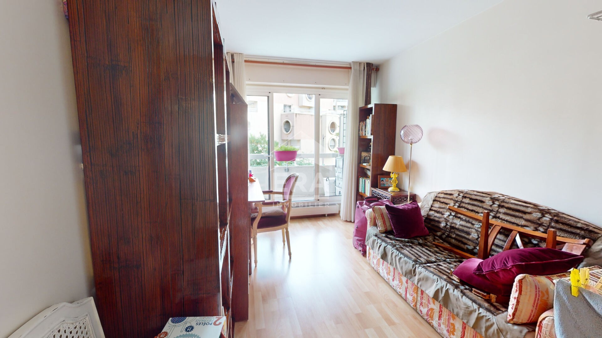 Vente Appartement à Paris Buttes-Chaumont 19e arrondissement 4 pièces