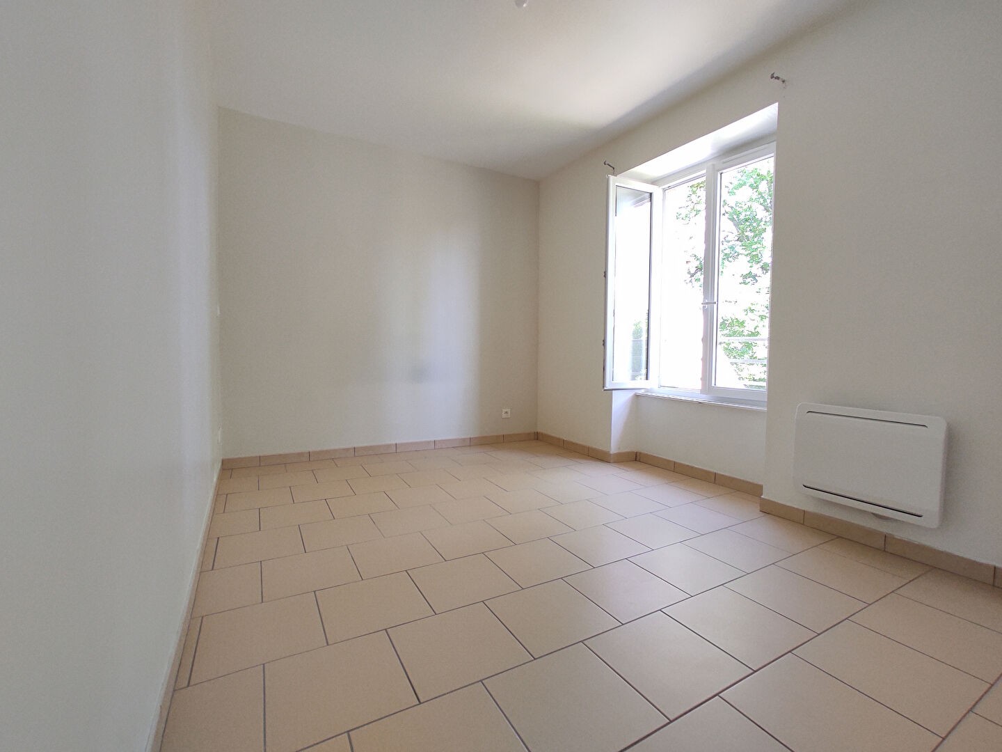 Location Appartement à Ully-Saint-Georges 3 pièces