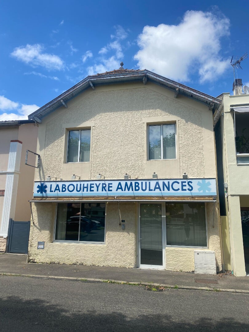 Vente Bureau / Commerce à Labouheyre 8 pièces