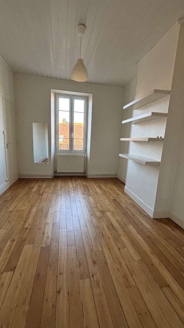 Location Appartement à Lons-le-Saunier 4 pièces