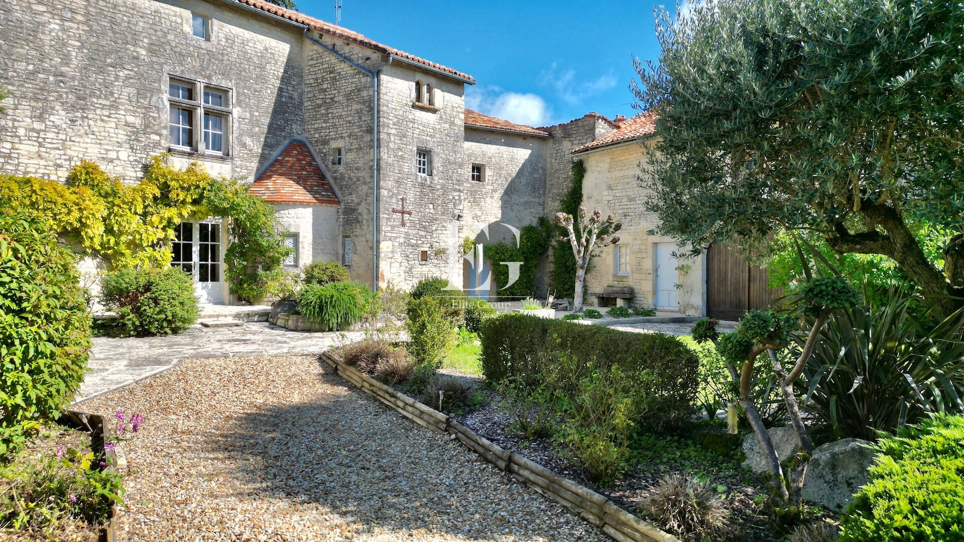 Vente Maison à Tusson 13 pièces