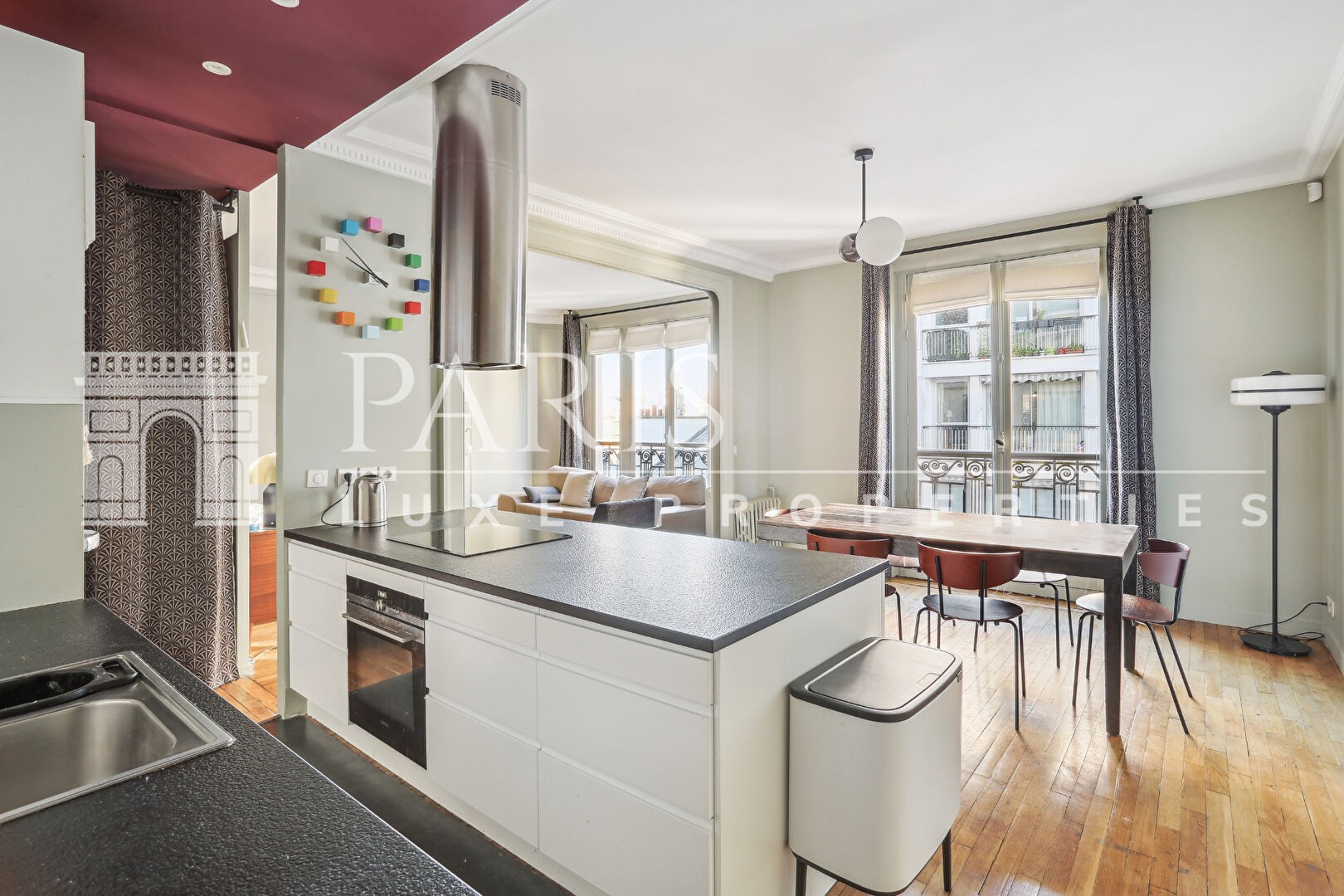 Vente Appartement à Paris Batignolles-Monceaux 17e arrondissement 4 pièces