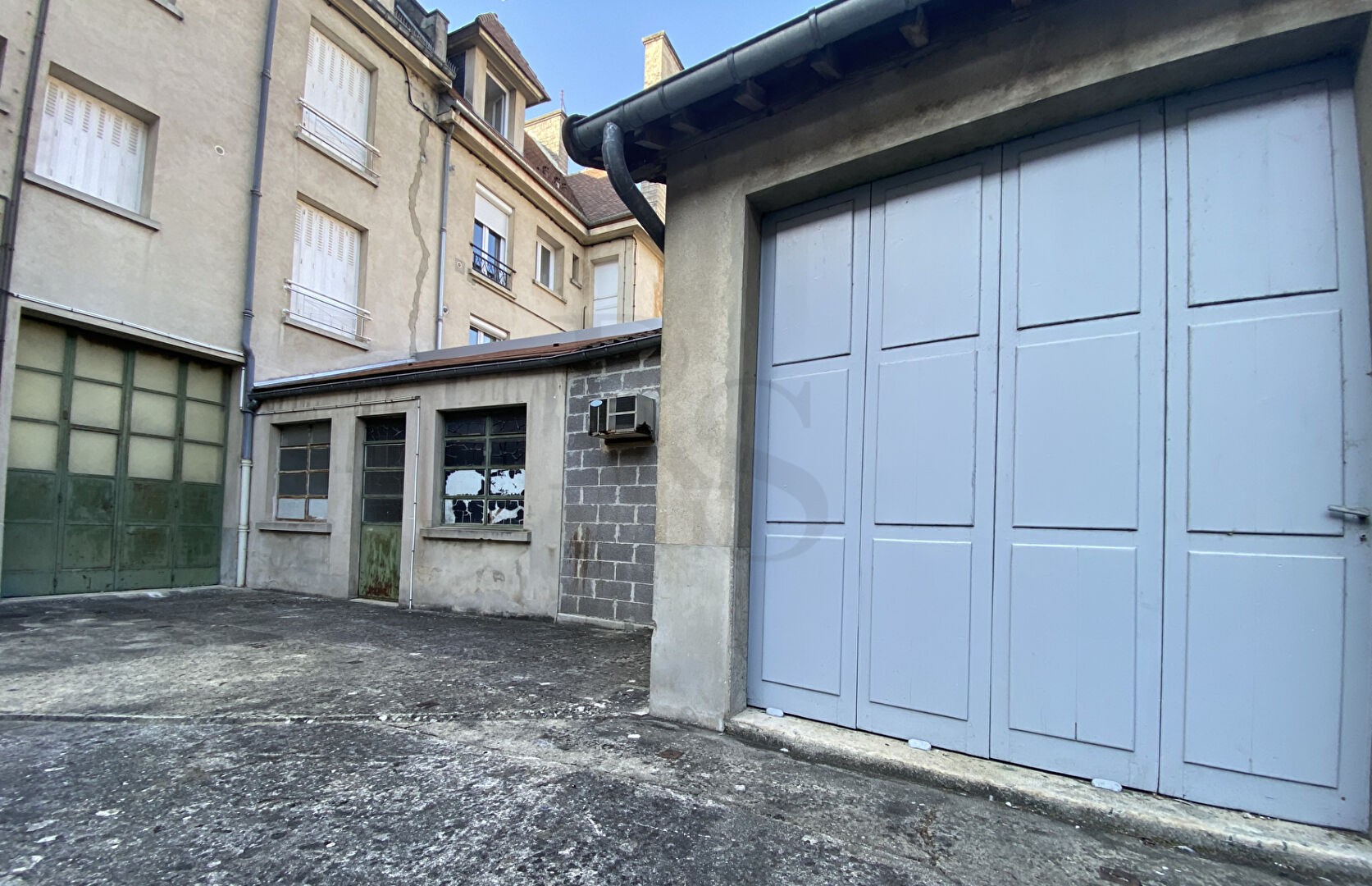 Vente Garage / Parking à Falaise 4 pièces