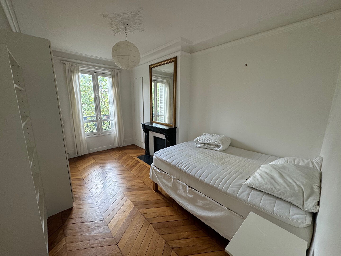 Vente Appartement à Paris Buttes-Chaumont 19e arrondissement 4 pièces