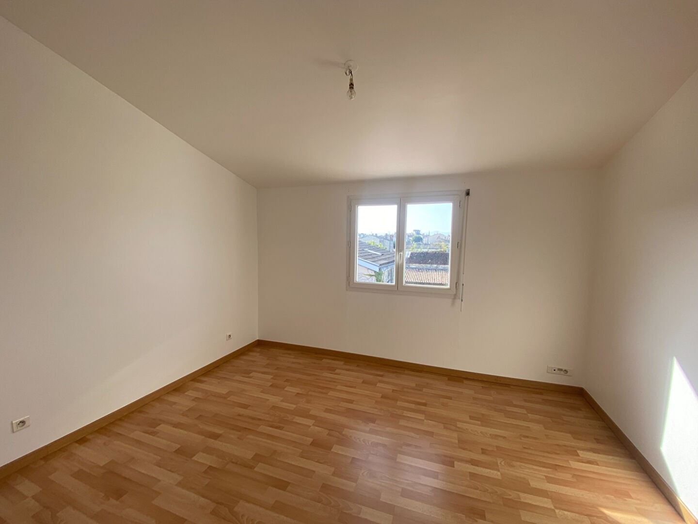 Location Appartement à Bordeaux 3 pièces