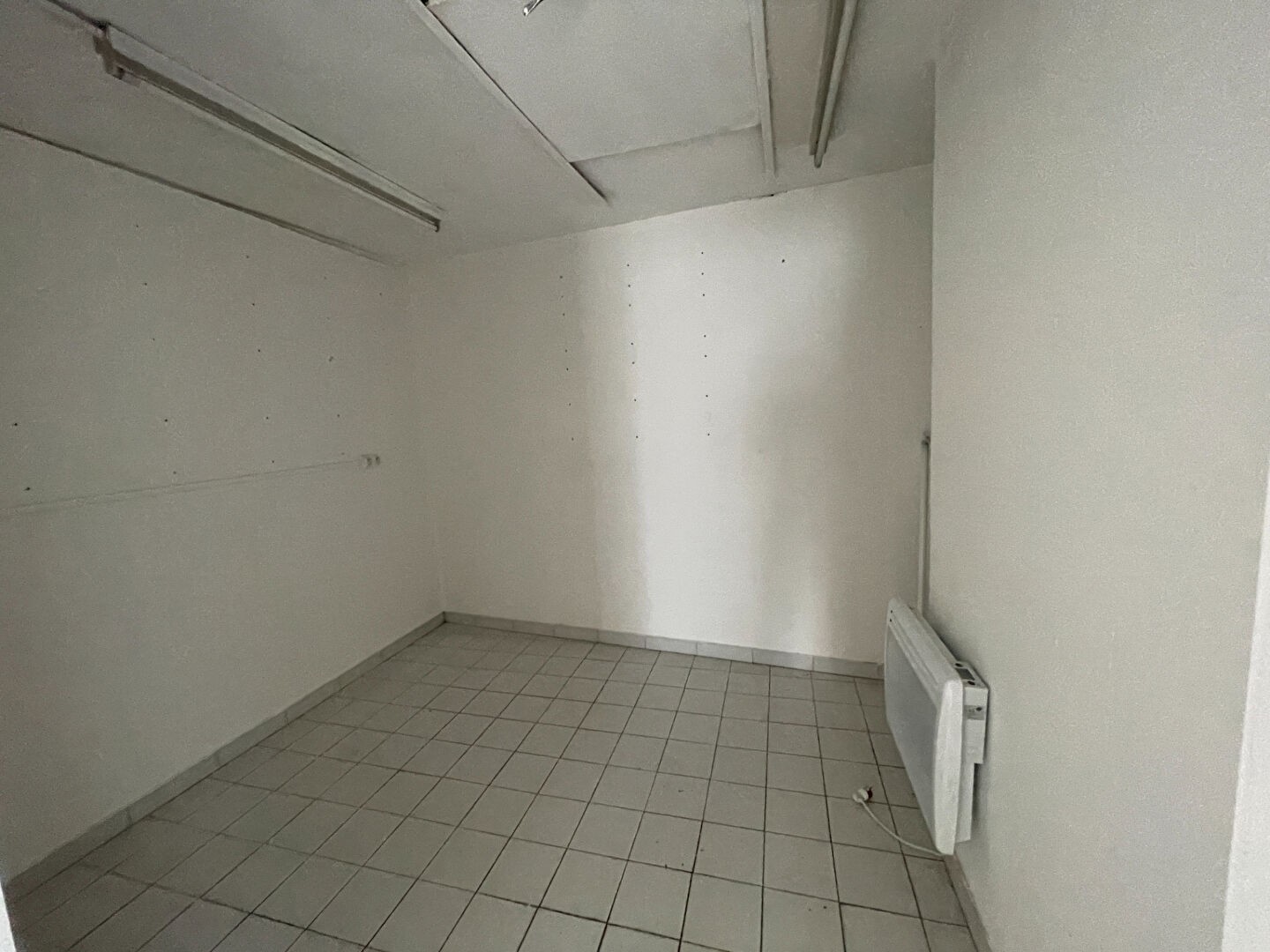 Location Garage / Parking à Marseille 12e arrondissement 21 pièces