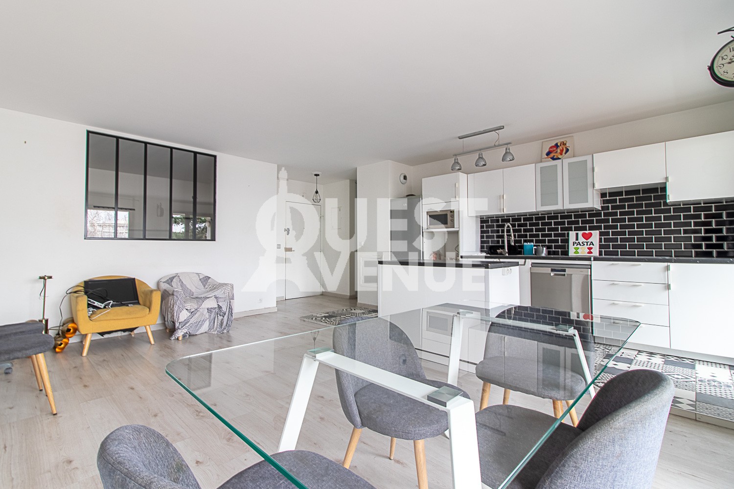 Vente Appartement à Paris Entrepôt 10e arrondissement 4 pièces