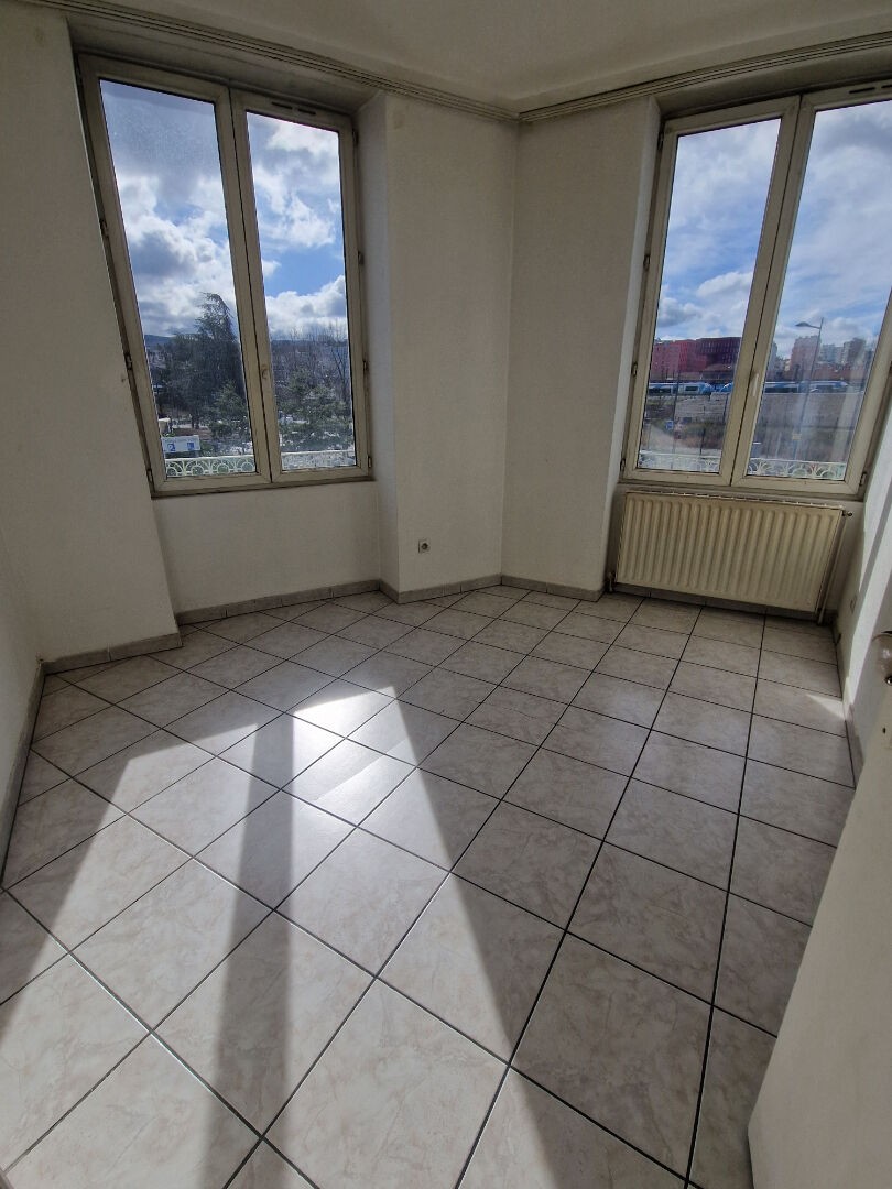 Location Appartement à Saint-Étienne 3 pièces