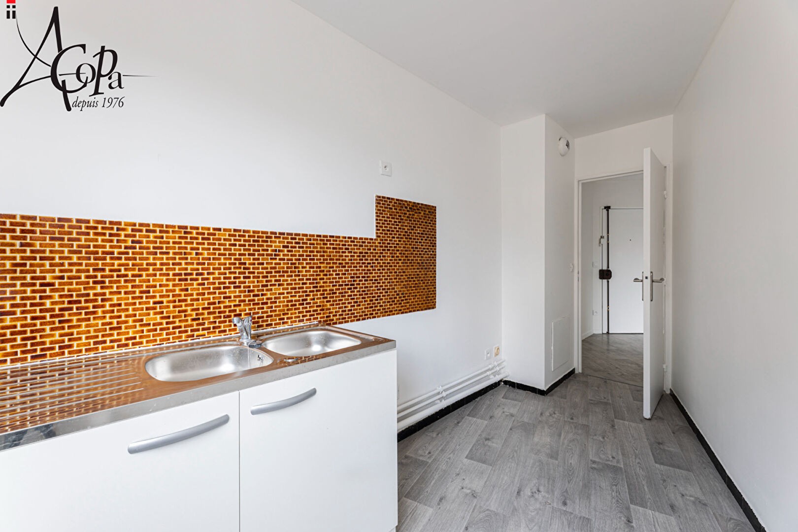 Vente Appartement à Paris Butte-Montmartre 18e arrondissement 2 pièces