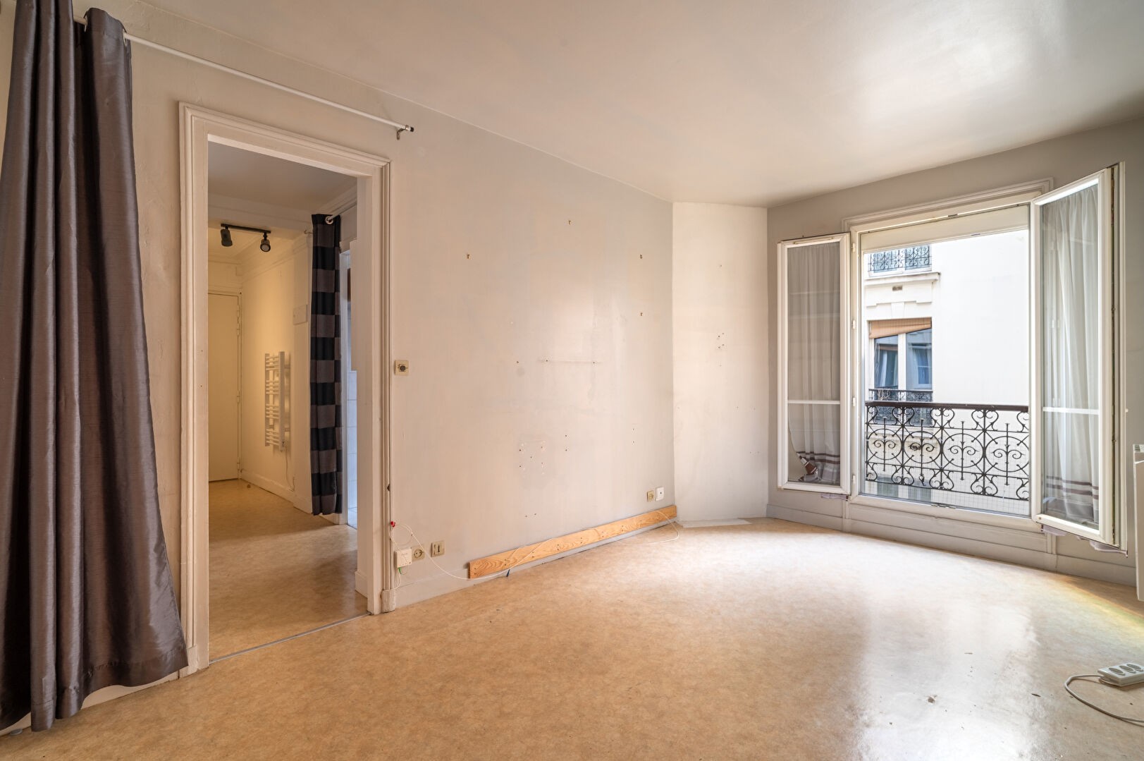 Vente Appartement à Paris Butte-Montmartre 18e arrondissement 2 pièces