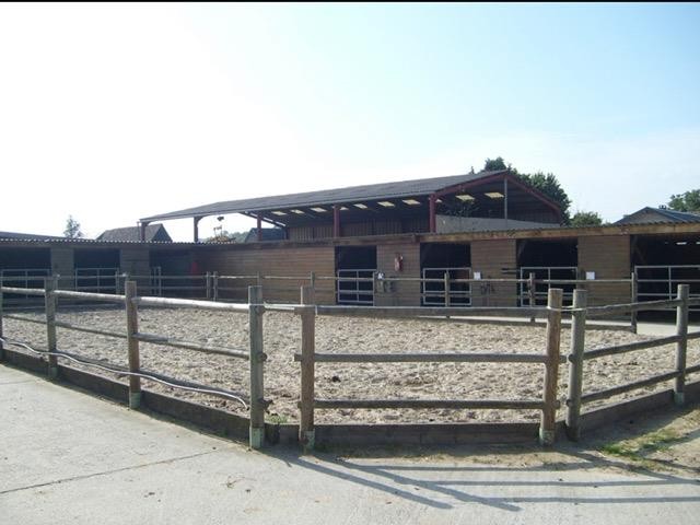 Vente Maison à les Baux-de-Breteuil 11 pièces