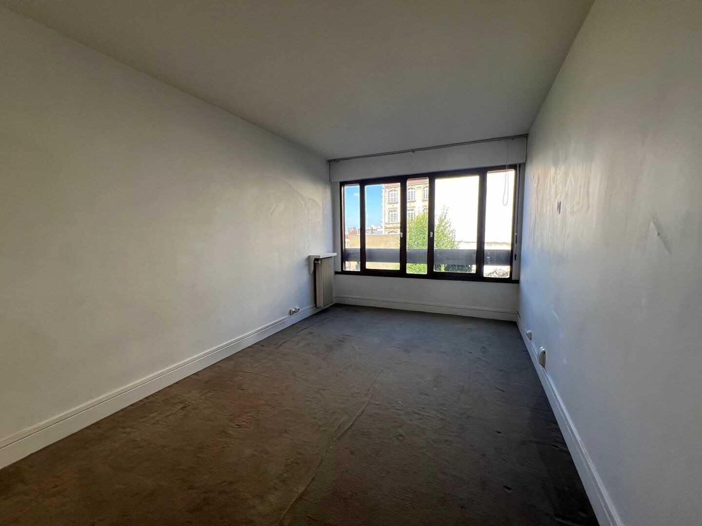 Vente Appartement à Paris Buttes-Chaumont 19e arrondissement 4 pièces