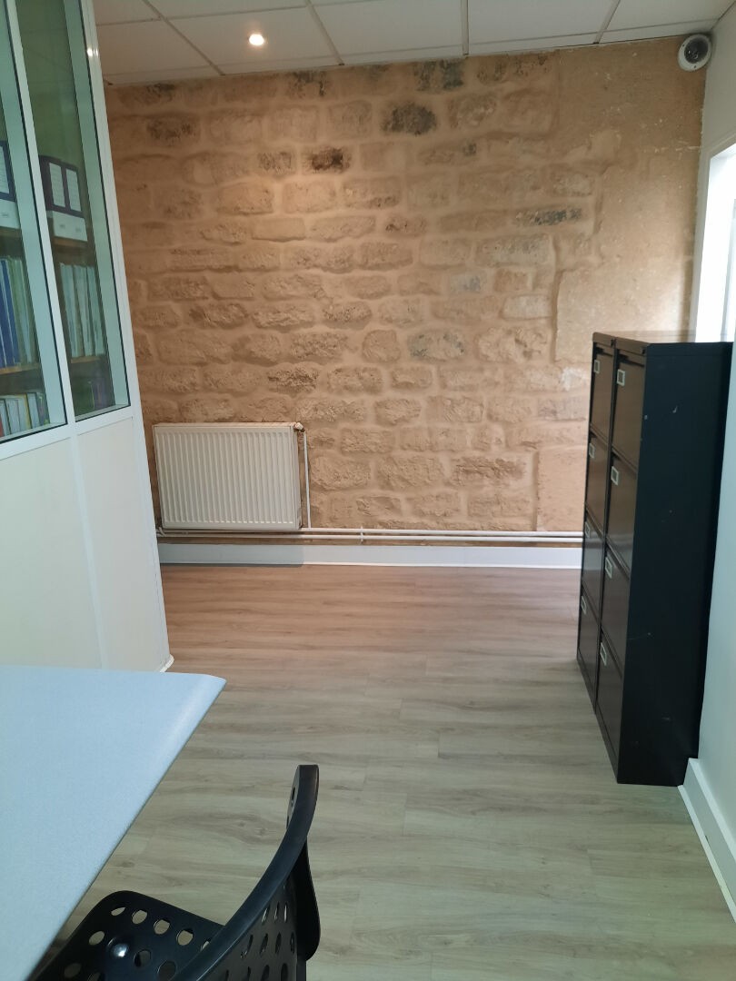 Location Garage / Parking à Paris Vaugirard 15e arrondissement 4 pièces