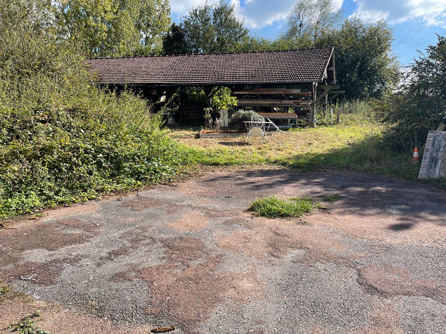 Vente Garage / Parking à Varesnes 2 pièces