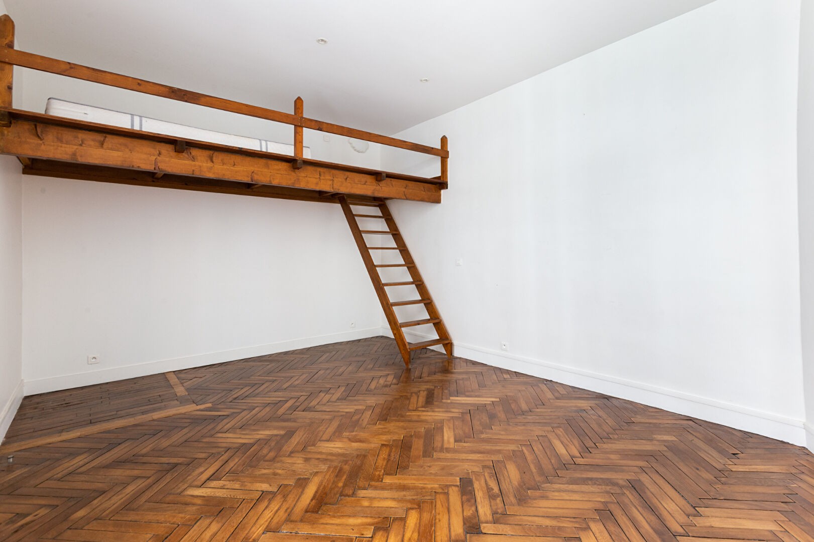 Vente Appartement à Paris Butte-Montmartre 18e arrondissement 1 pièce