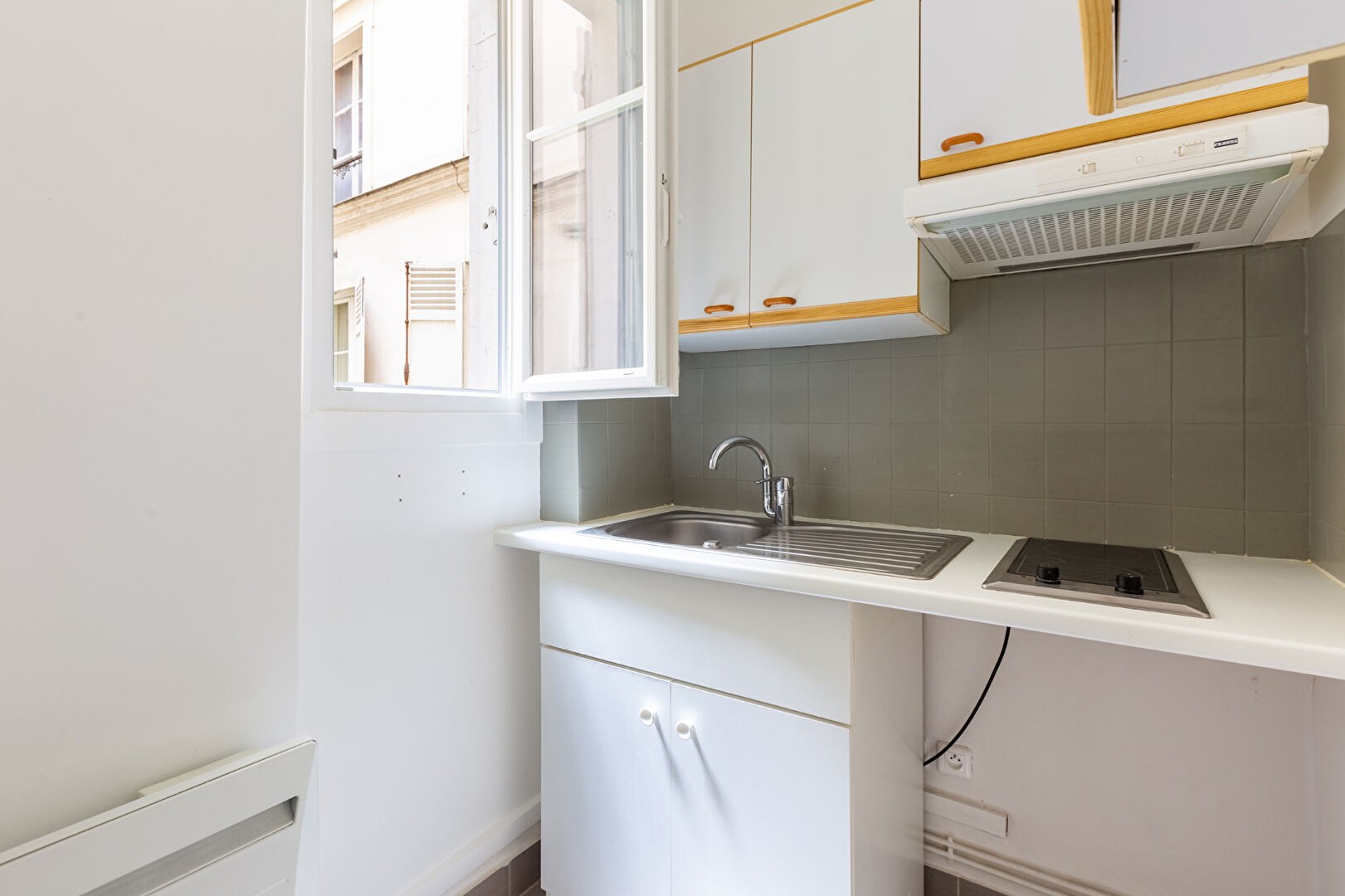 Vente Appartement à Paris Butte-Montmartre 18e arrondissement 1 pièce