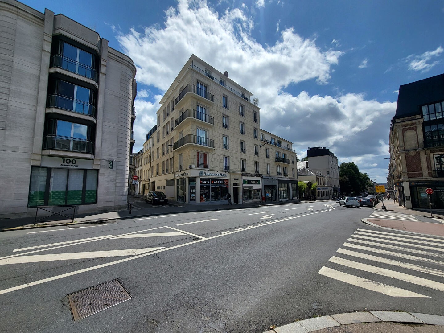 Location Garage / Parking à Rouen 4 pièces