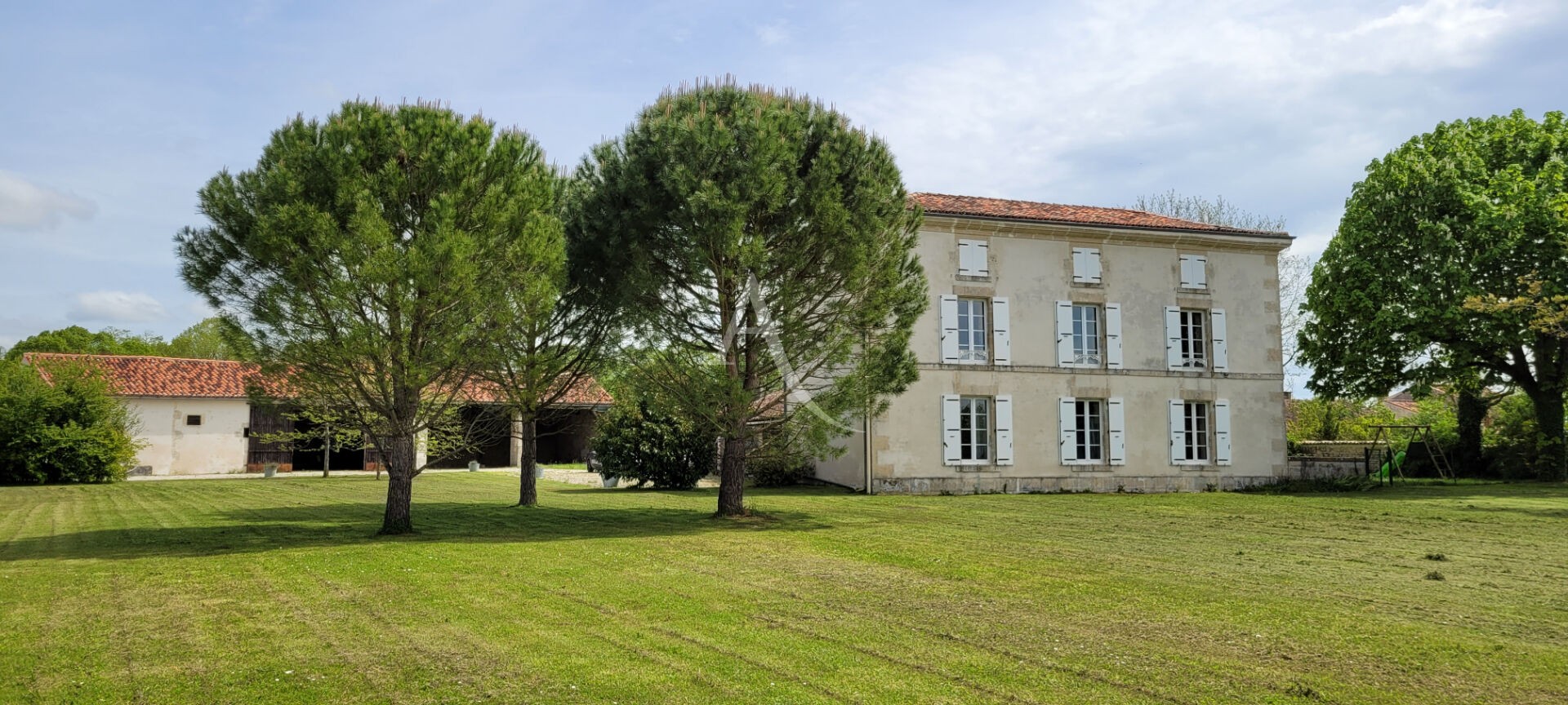 Vente Maison à les Églises-d'Argenteuil 10 pièces