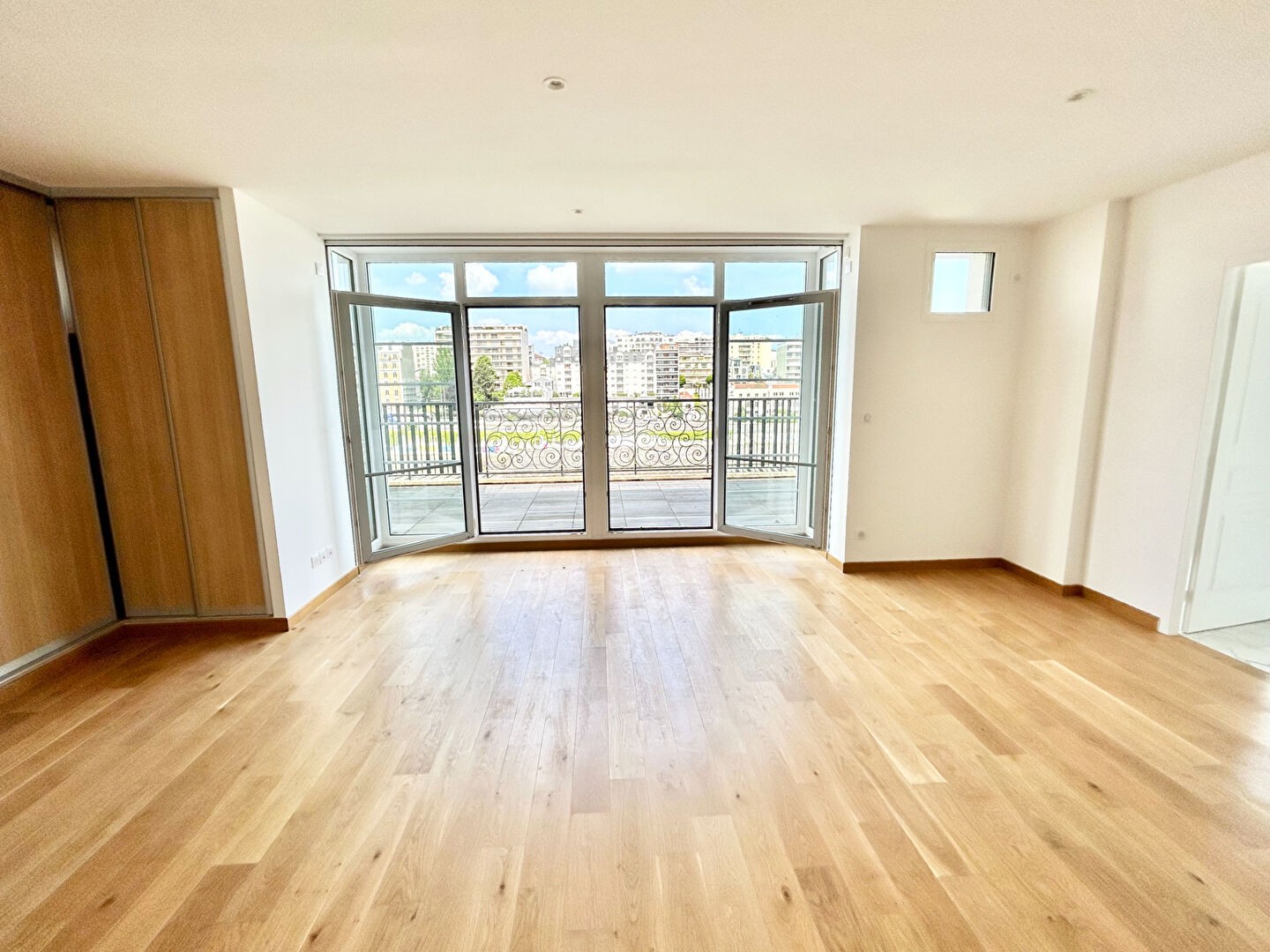 Location Appartement à Neuilly-sur-Seine 5 pièces