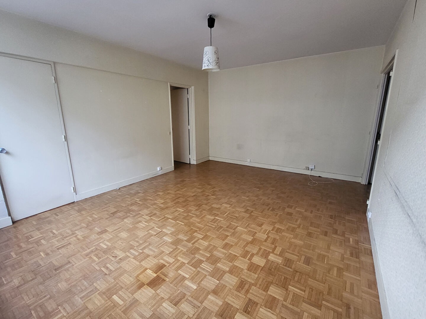 Vente Appartement à Paris Buttes-Chaumont 19e arrondissement 2 pièces