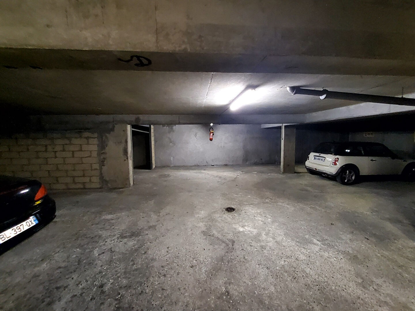 Location Garage / Parking à Paris Reuilly 12e arrondissement 0 pièce