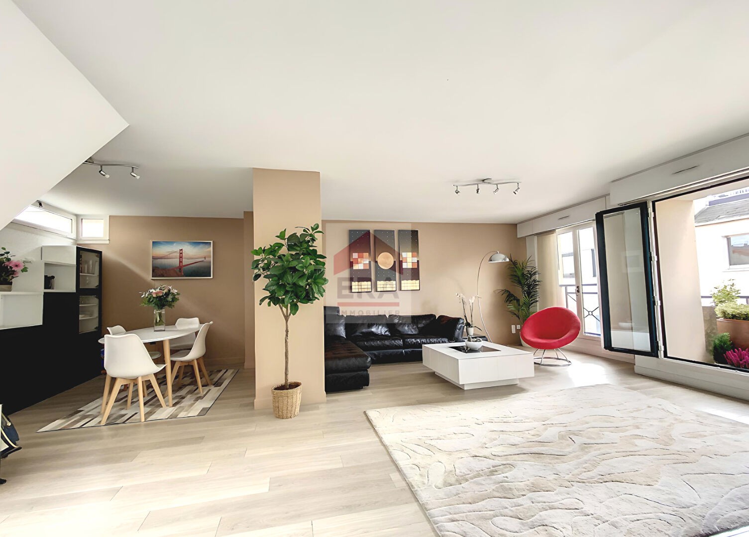 Vente Appartement à Suresnes 5 pièces