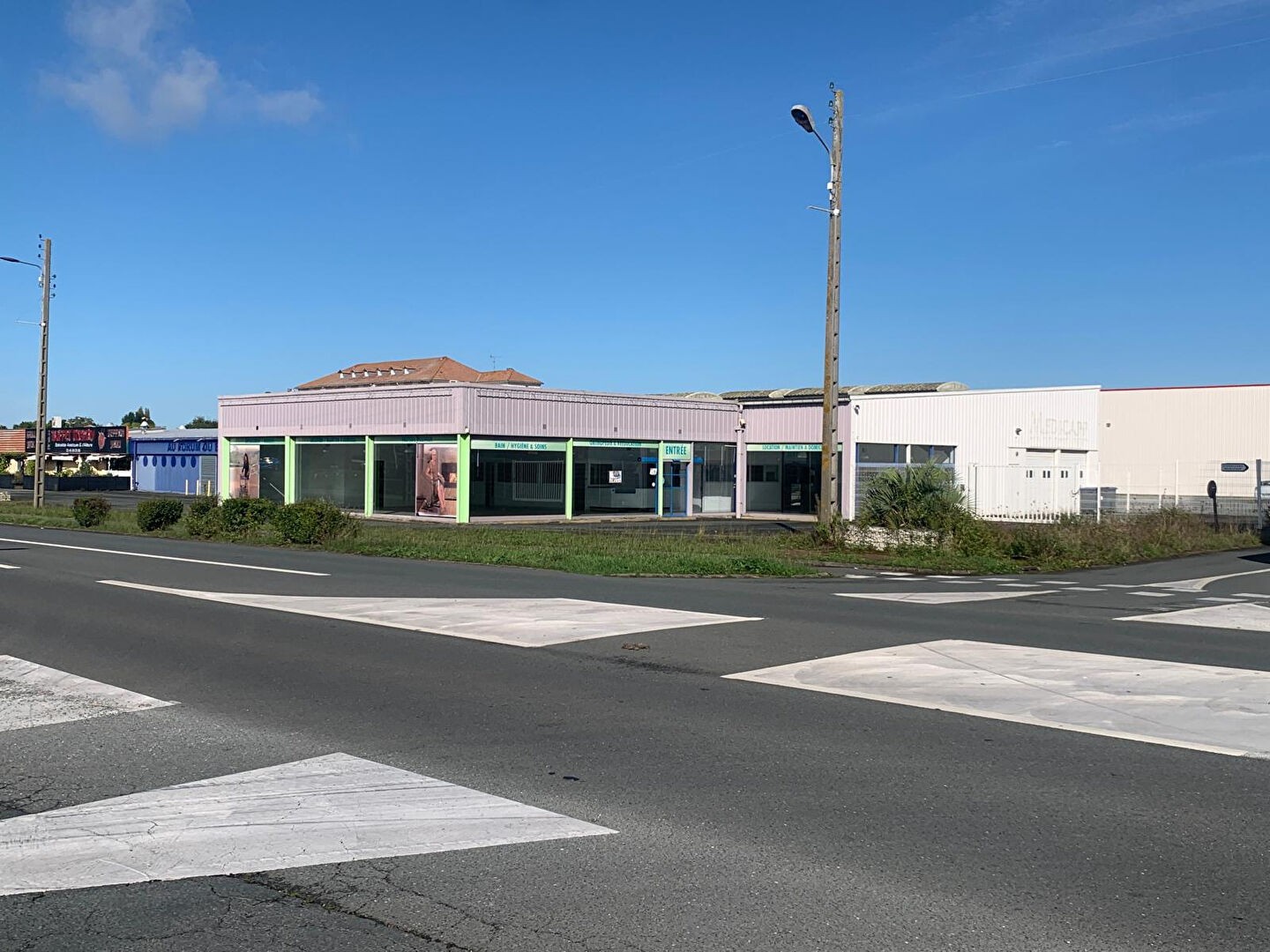 Vente Garage / Parking à Tonnay-Charente 0 pièce