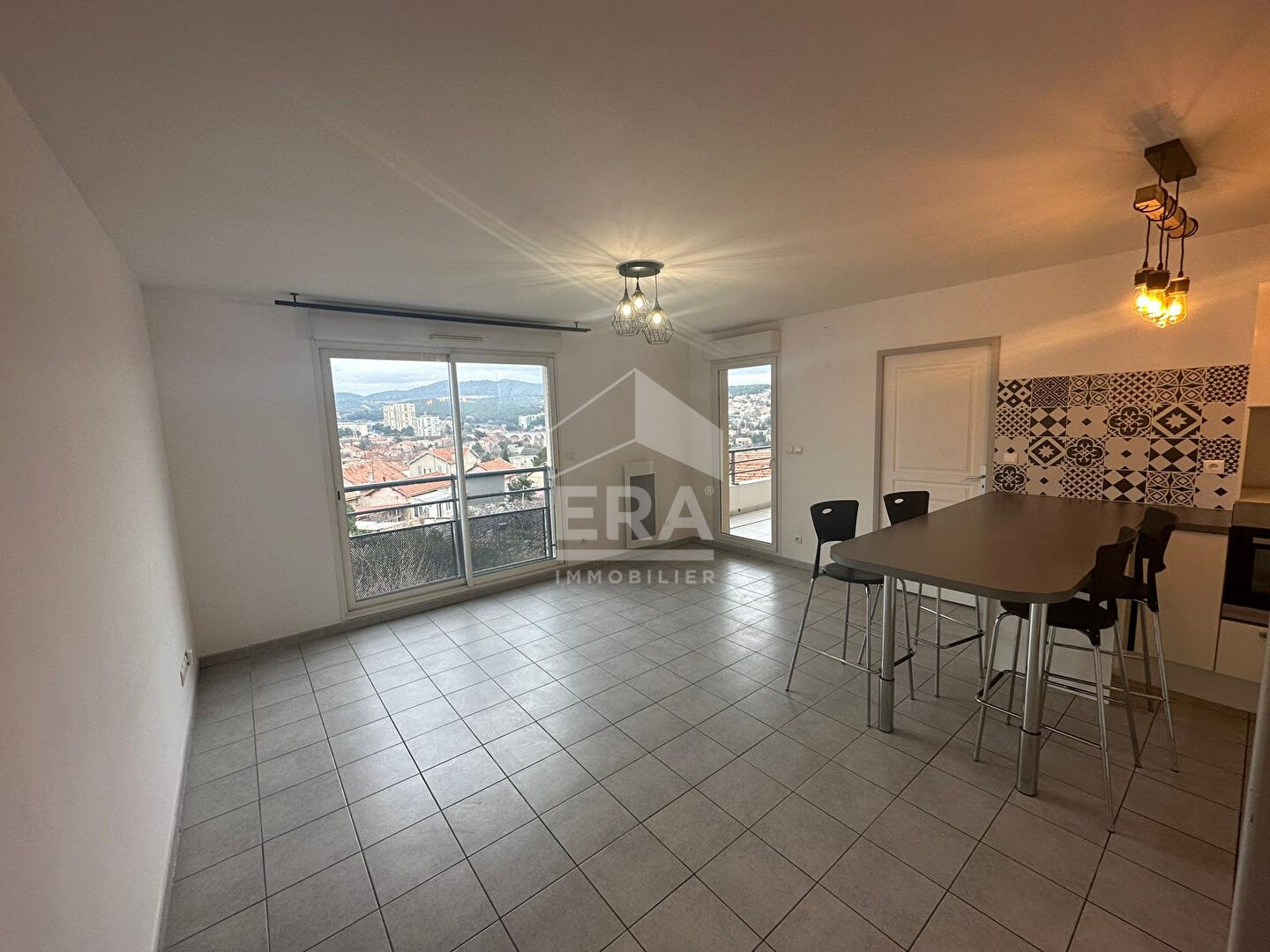 Vente Appartement à Marseille 15e arrondissement 3 pièces