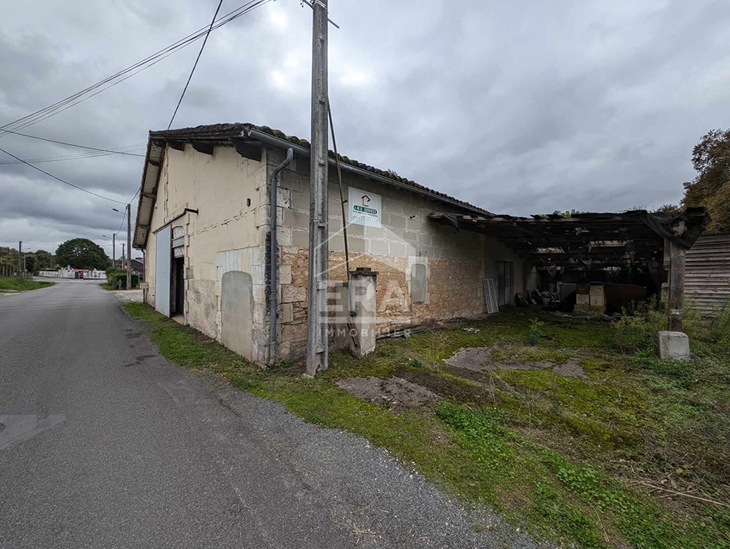 Vente Garage / Parking à Montpon-Ménestérol 0 pièce