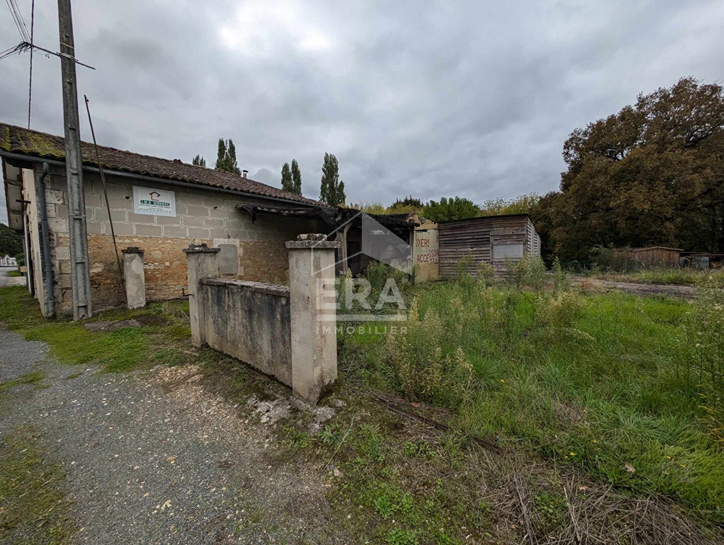 Vente Garage / Parking à Montpon-Ménestérol 0 pièce