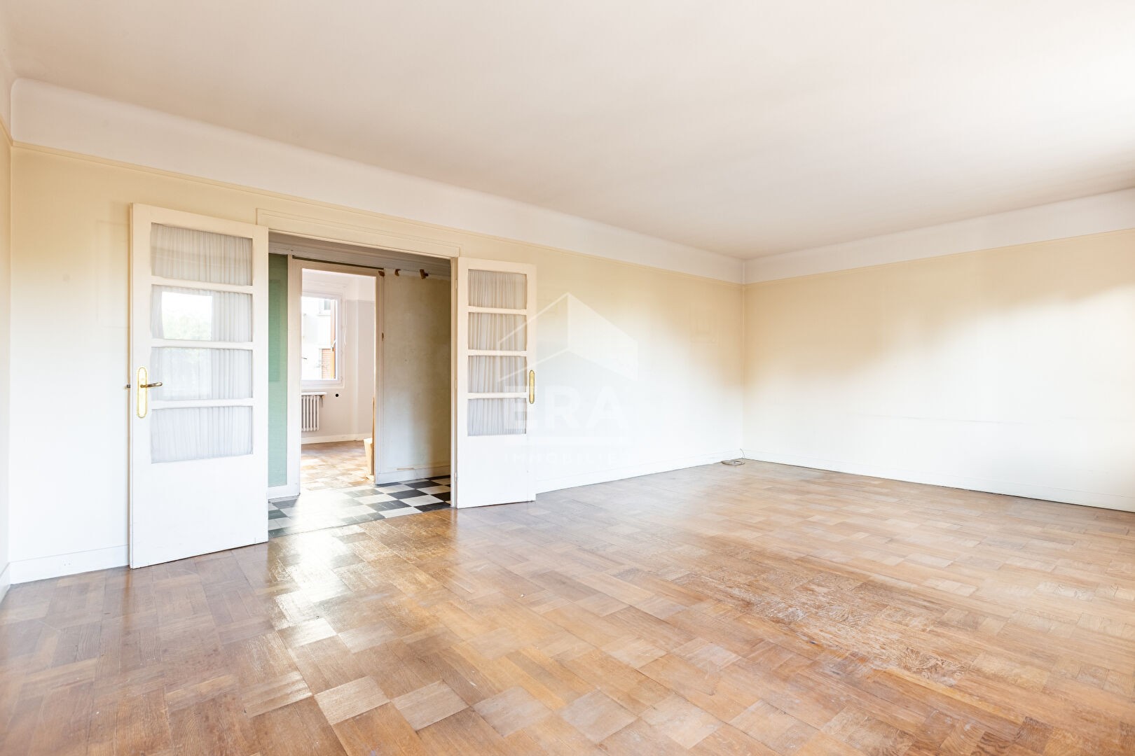 Vente Appartement à Courbevoie 5 pièces