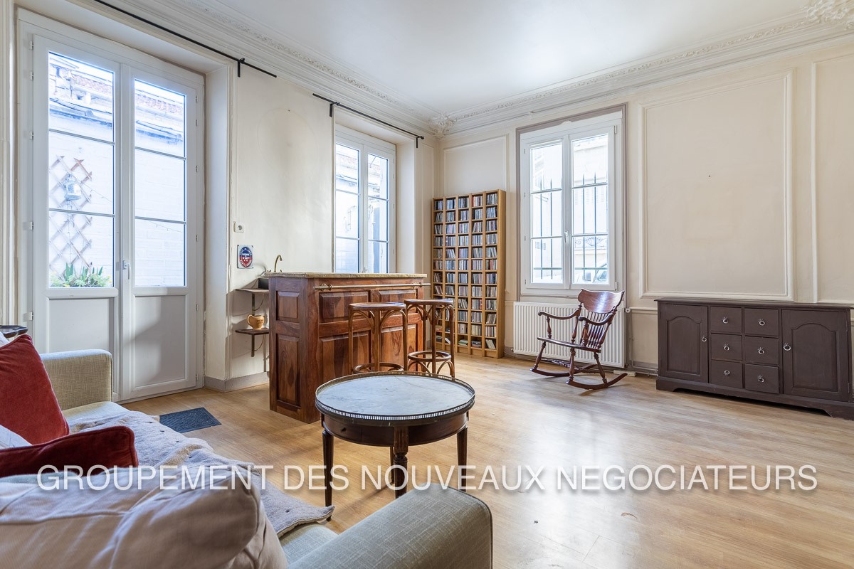 Vente Appartement à Courbevoie 8 pièces