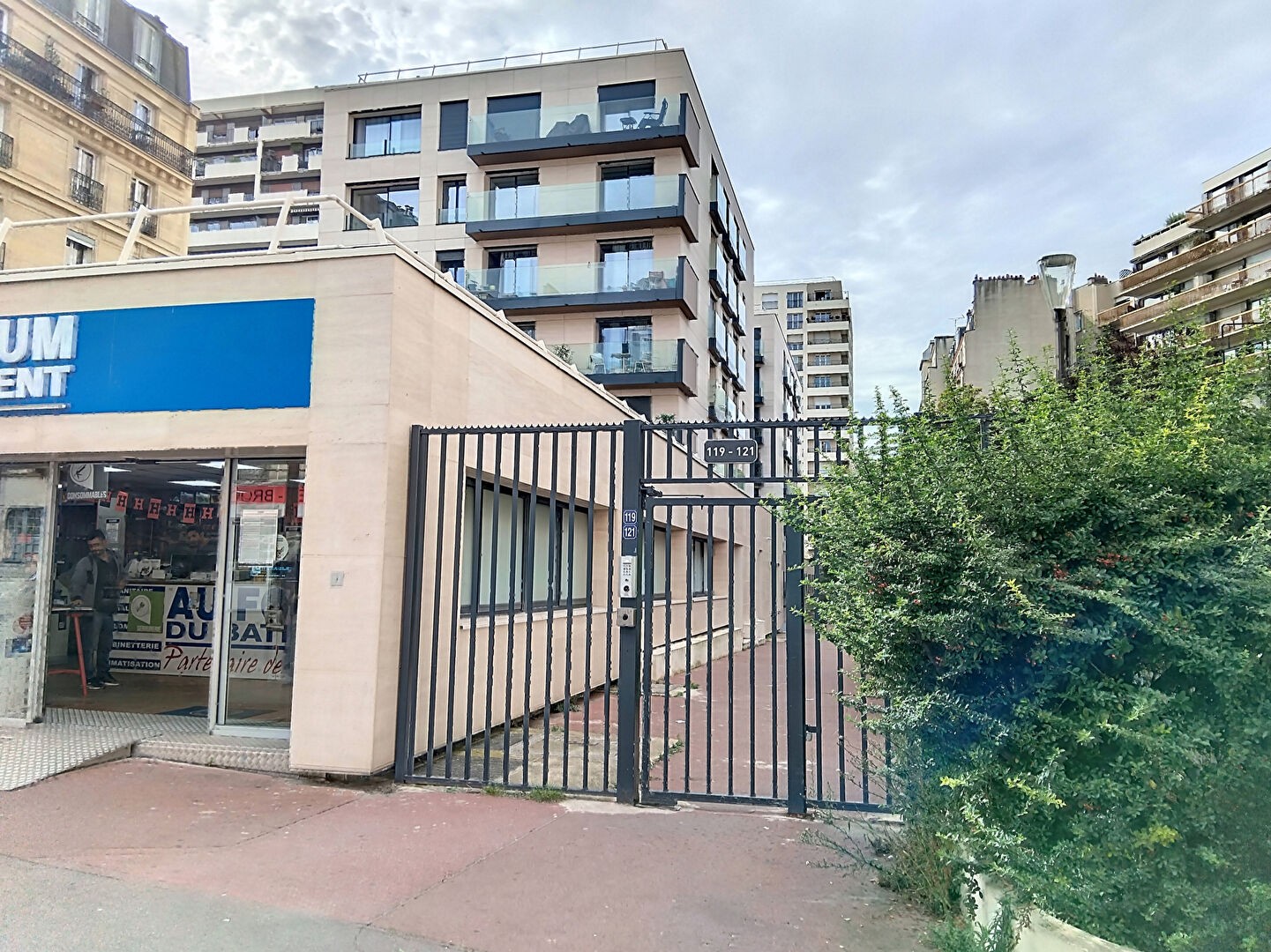 Vente Garage / Parking à Paris Butte-Montmartre 18e arrondissement 4 pièces