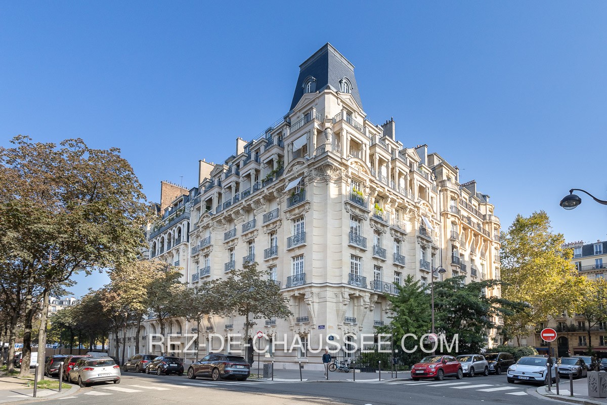 Vente Garage / Parking à Paris Palais-Bourbon 7e arrondissement 4 pièces