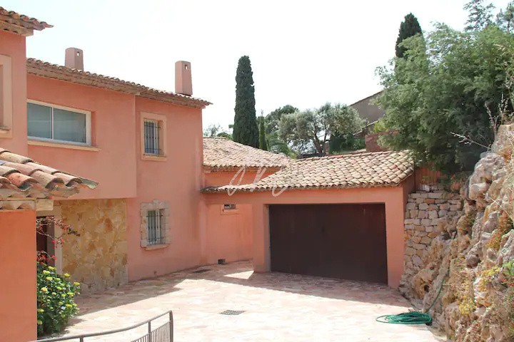 Vente Maison à Saint-Raphaël 9 pièces