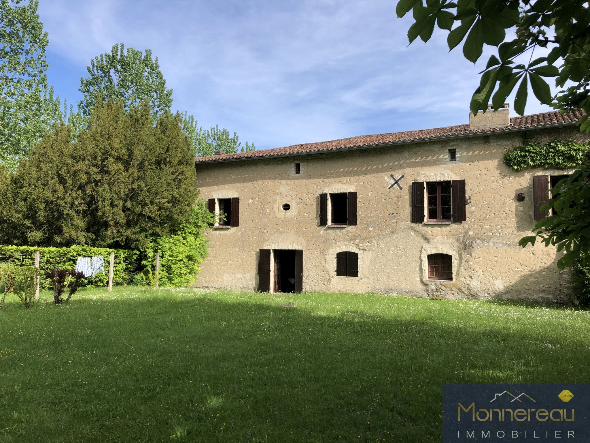 Vente Maison à Aubeterre-sur-Dronne 12 pièces