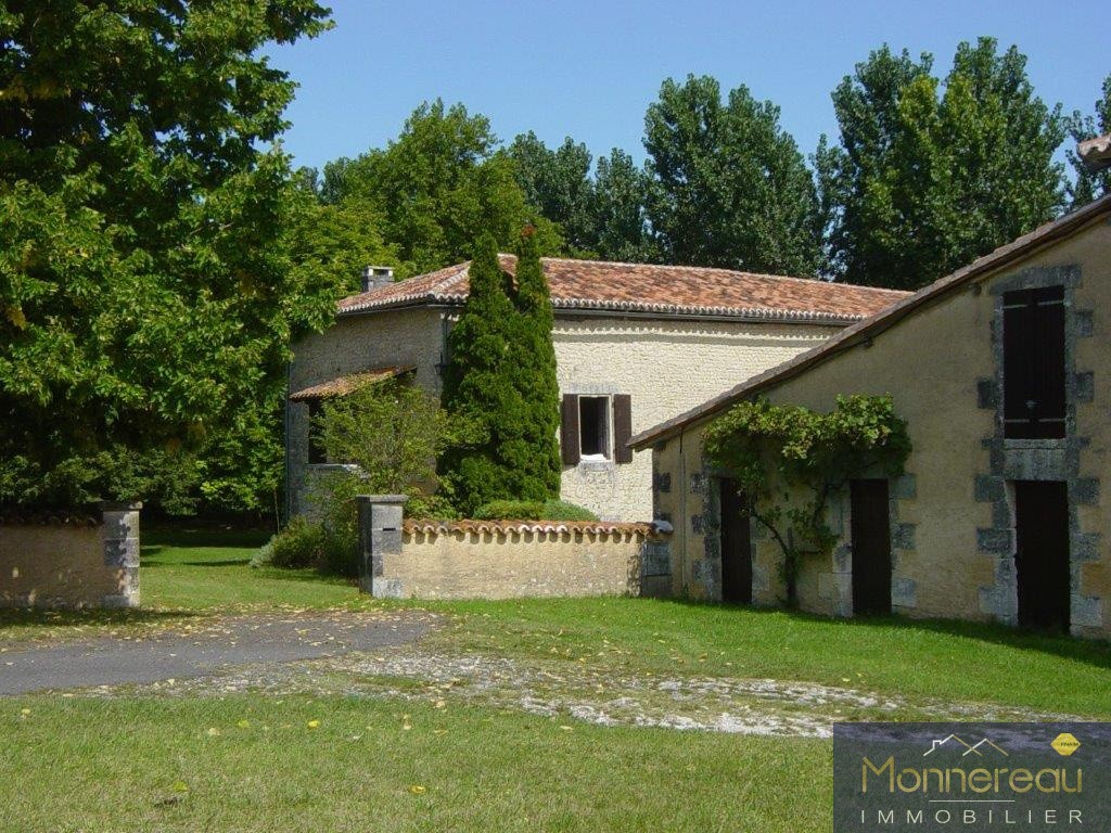 Vente Maison à Aubeterre-sur-Dronne 12 pièces