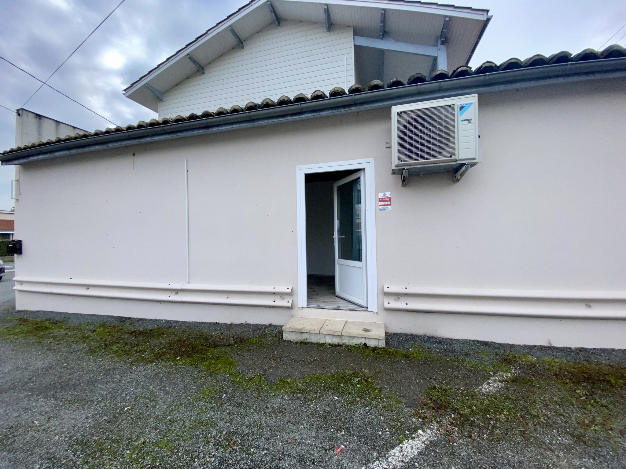 Location Bureau / Commerce à Villeneuve-sur-Lot 0 pièce