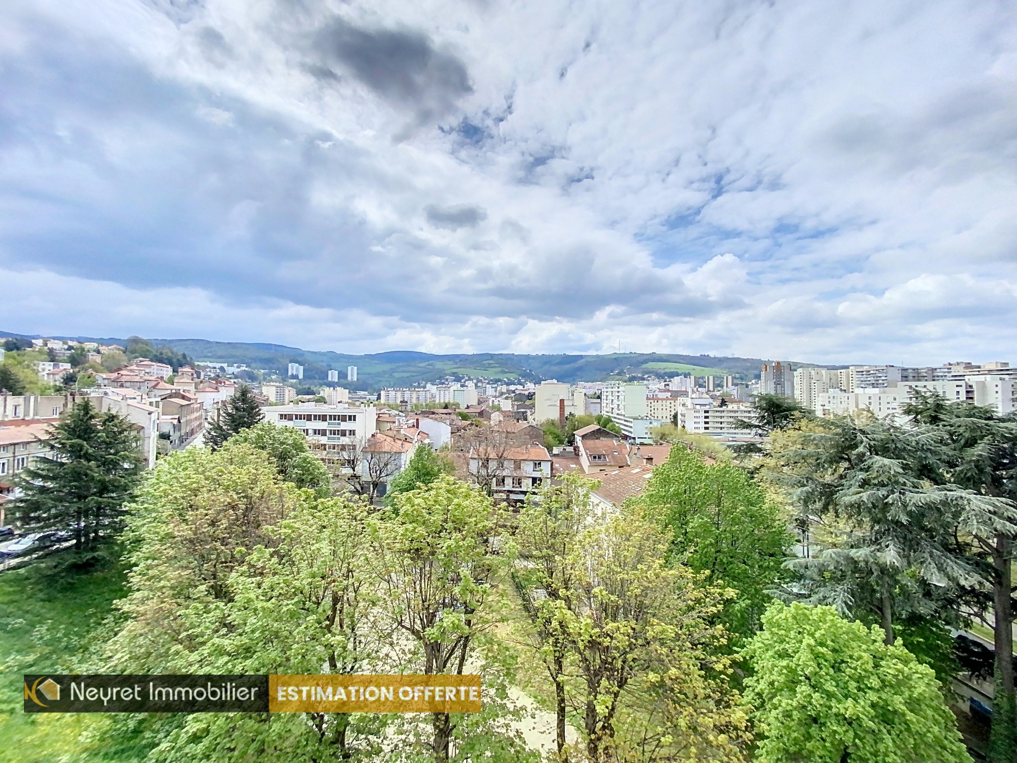 Vente Appartement à Saint-Étienne 5 pièces