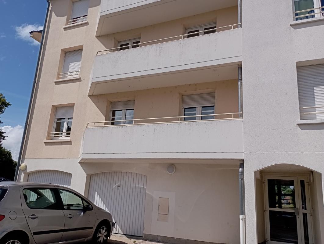 Location Appartement à Saint-Julien-les-Villas 4 pièces