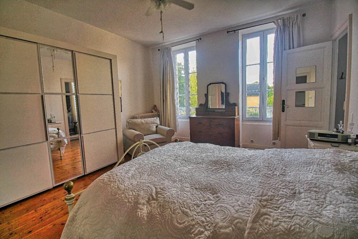 Vente Maison à Saint-Jean-d'Angély 8 pièces