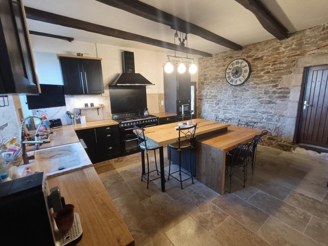 Vente Maison à Salles-Curan 9 pièces