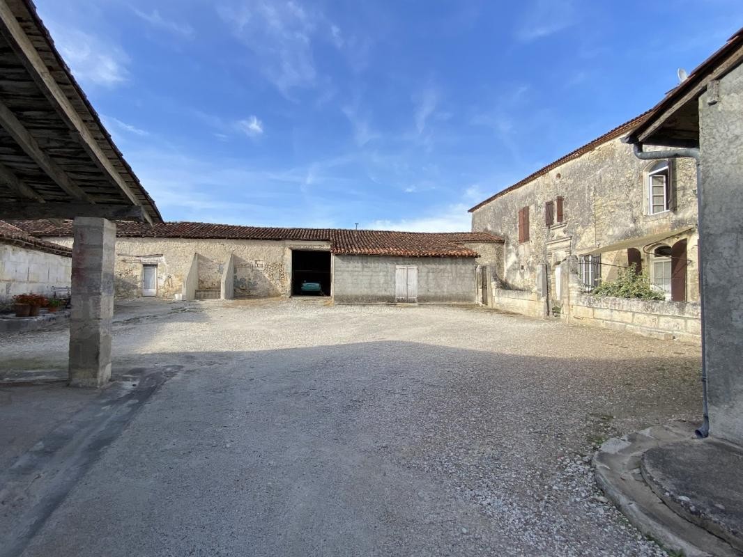 Vente Maison à Villebois-Lavalette 11 pièces