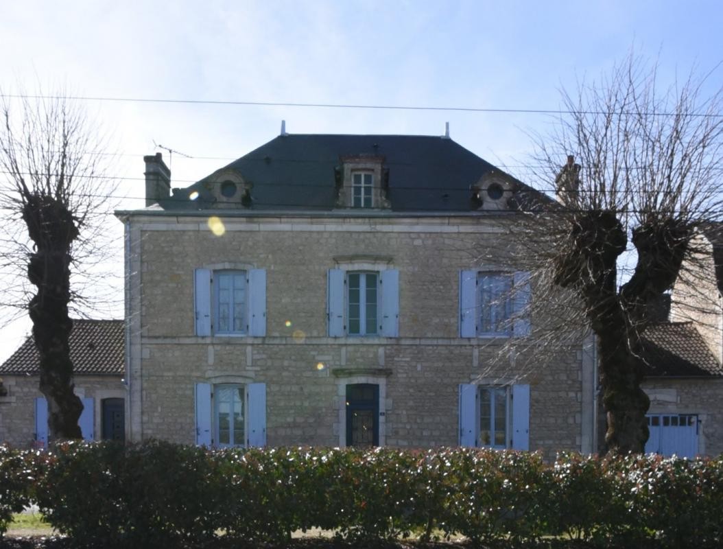 Vente Maison à Sauzé-Vaussais 7 pièces