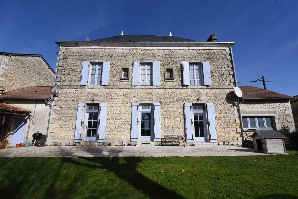 Vente Maison à Sauzé-Vaussais 7 pièces