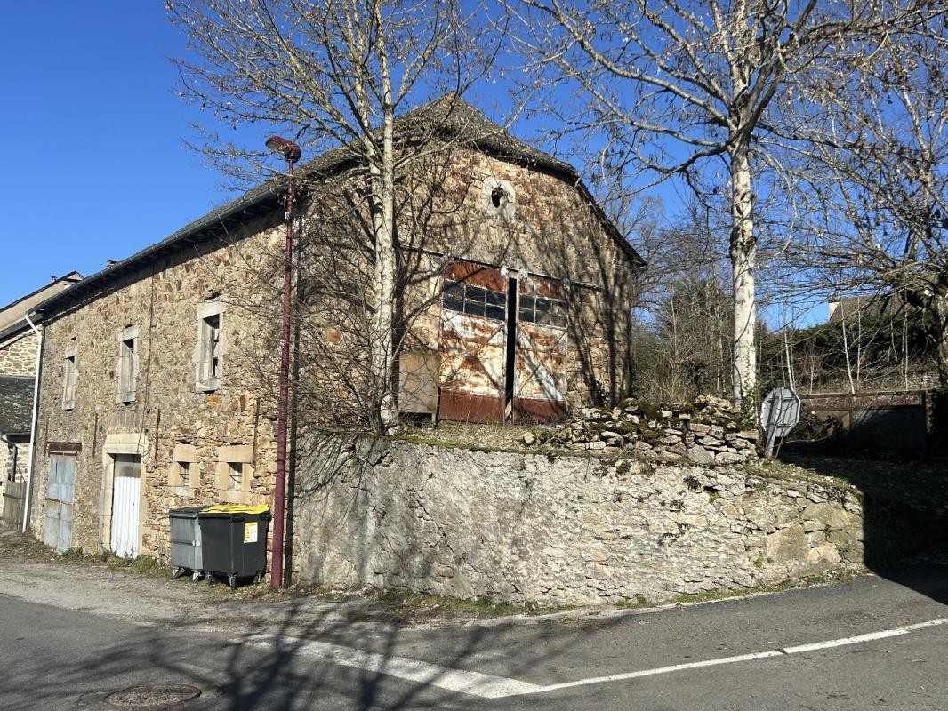 Vente Garage / Parking à Villefranche-de-Panat 3 pièces